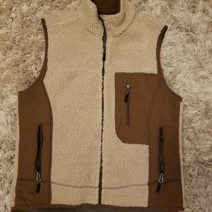 10,000 FT ABOVE SEA LEVEL VEST
